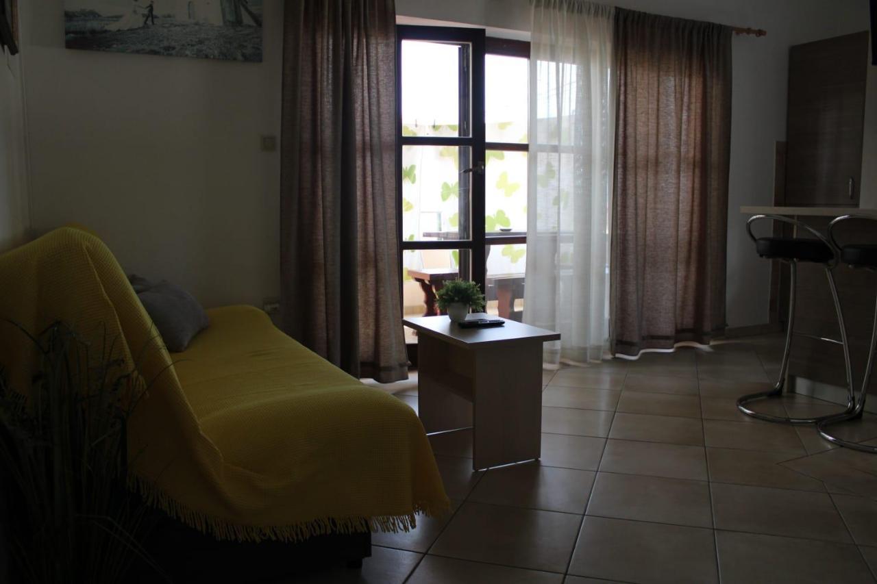Apartman Stefanija Selce Exterior foto