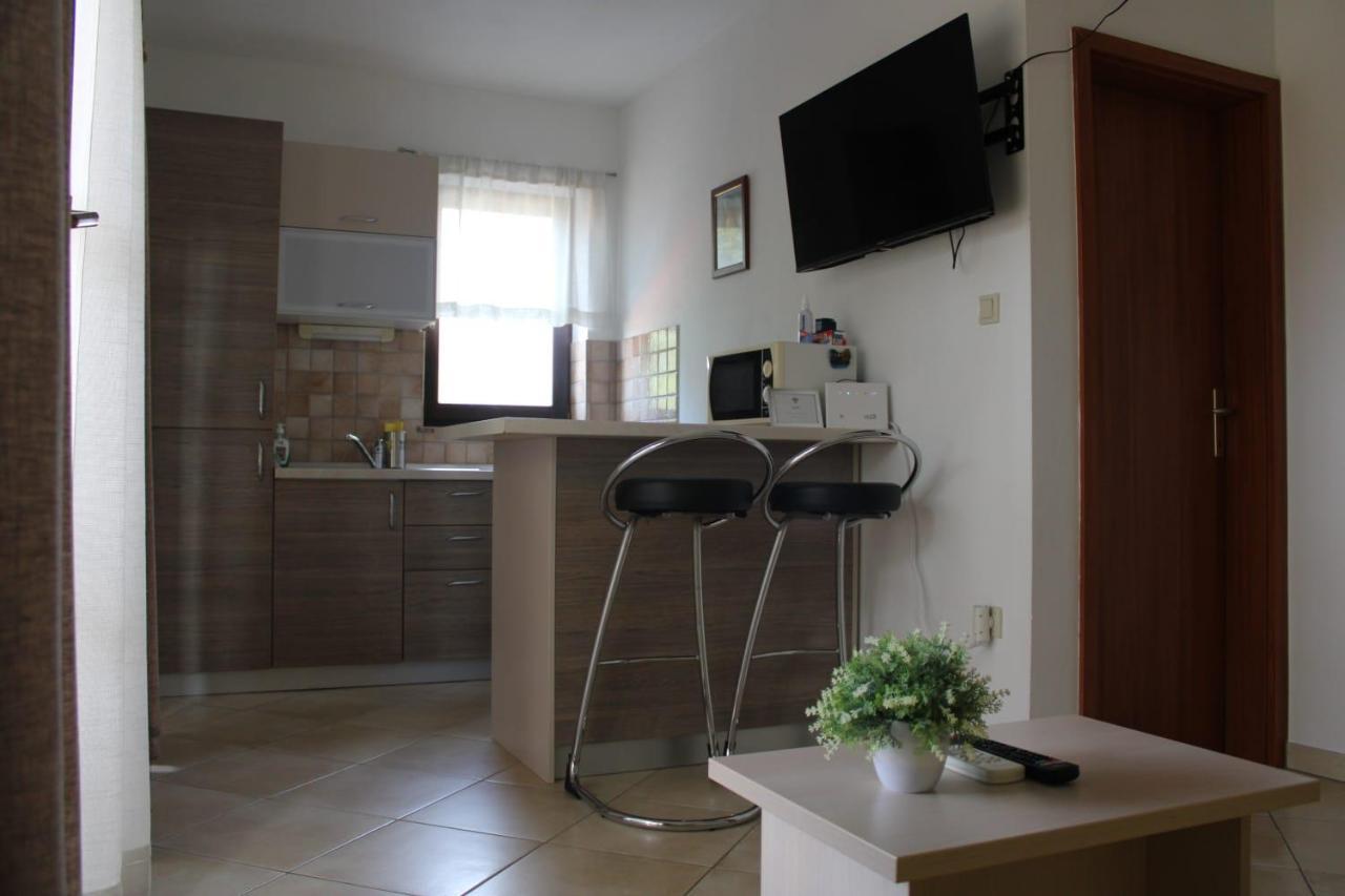Apartman Stefanija Selce Exterior foto