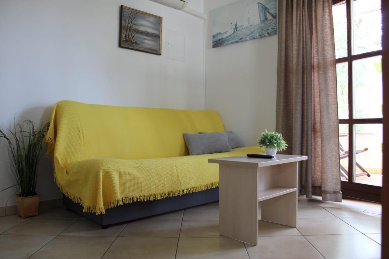 Apartman Stefanija Selce Exterior foto