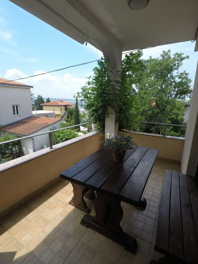Apartman Stefanija Selce Exterior foto